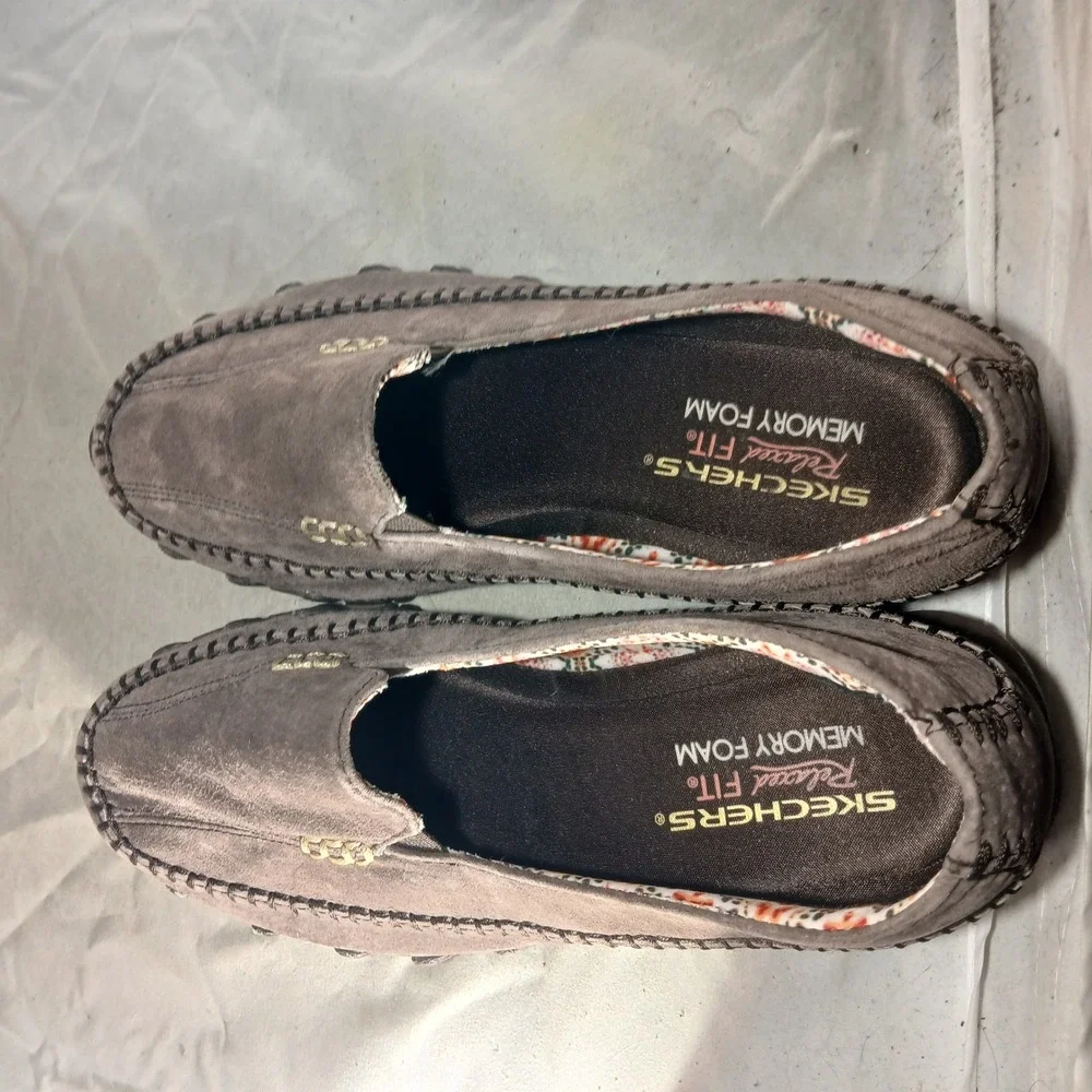 Skechers Loafers 8 Chocolate Brown Suede Relaxed Fit Memory Foam Boho Whipstitch